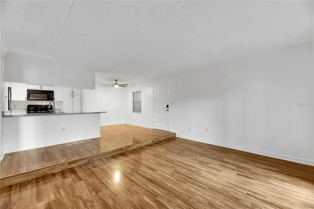 Property for sale at 5304 W KENNEDY BOULEVARD UNIT 106, TAMPA, FL, 33609