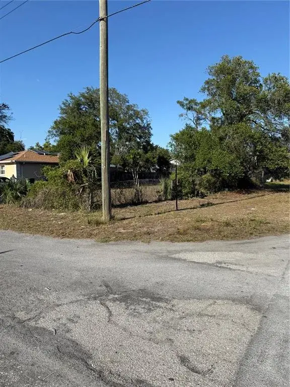 Corner Lot View