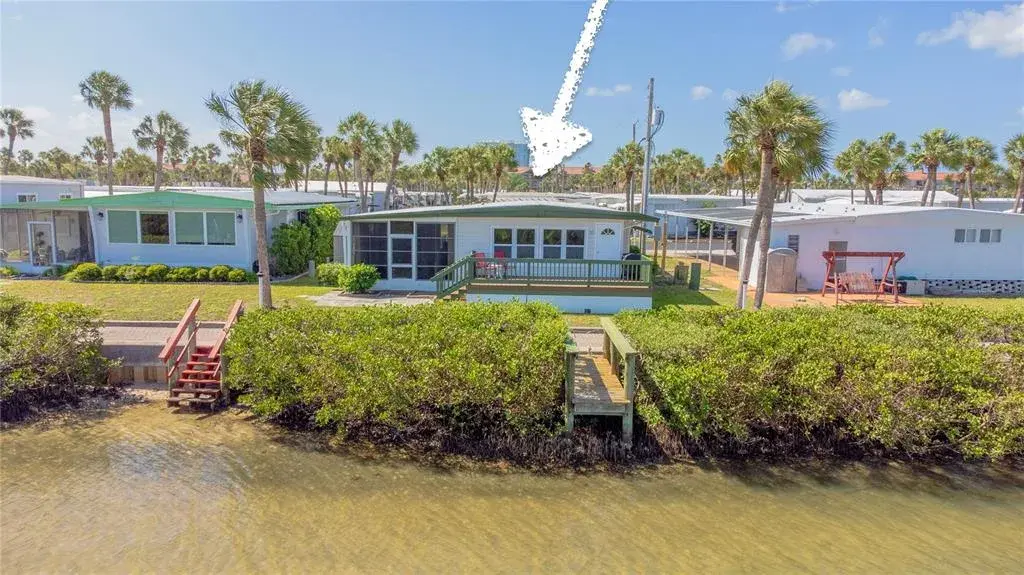 Welcome home to waterfront living!