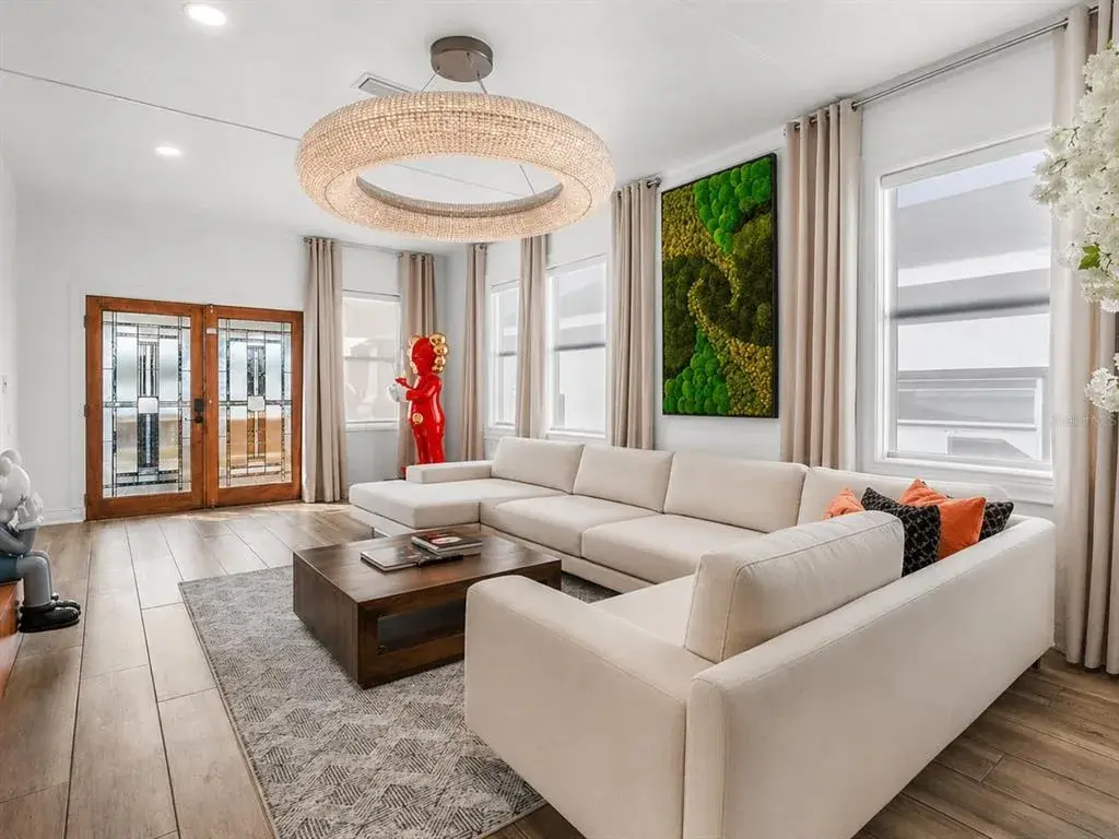 Spacious and Bright Living Room