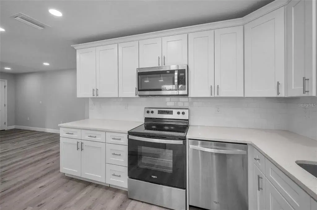 Kitchen – Modern Cabinetry and Stainless Steel Appliances