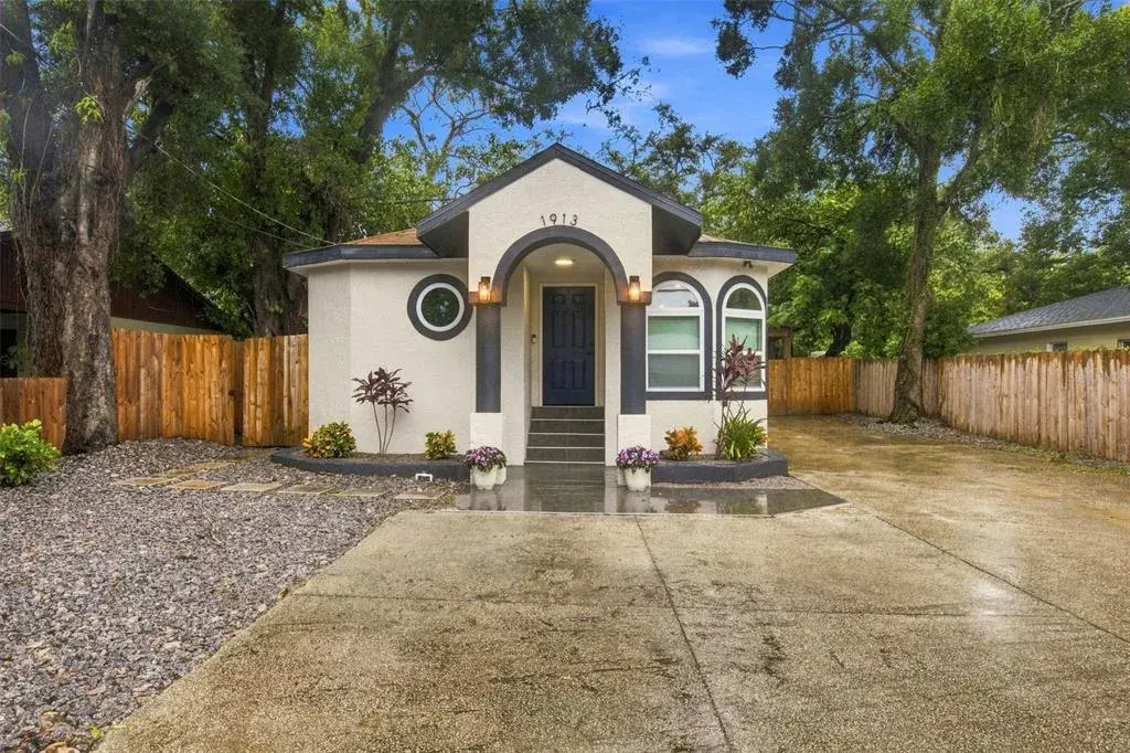 Property for sale at 1913 E HANNA AVENUE, TAMPA, FL, 33610
