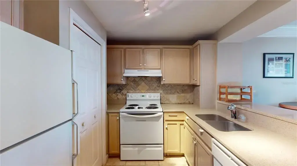 Property for sale at 345 BAYSHORE BOULEVARD UNIT 1203, TAMPA, FL, 33606