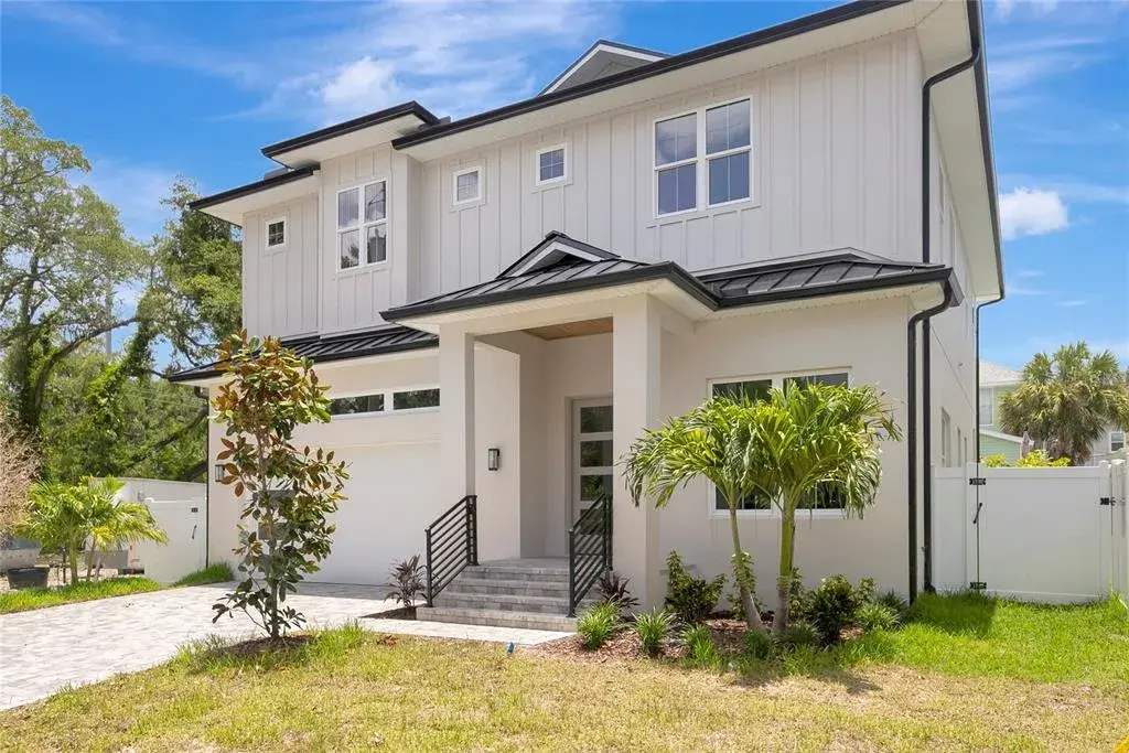 Property for sale at 3106 W COACHMAN AVENUE, TAMPA, FL, 33611