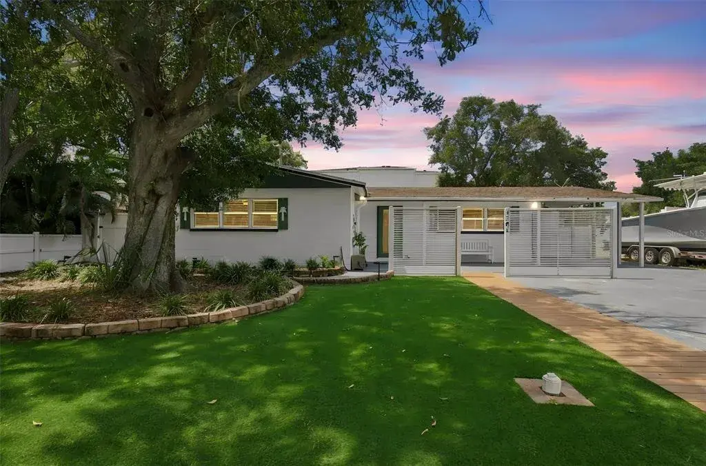 Exceptional Home in South Tampa!