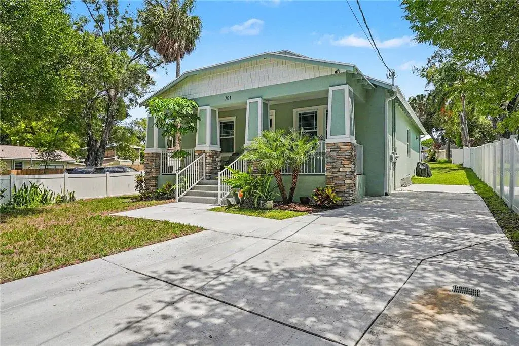 Property for sale at 701 E HOLLYWOOD STREET, TAMPA, FL, 33604