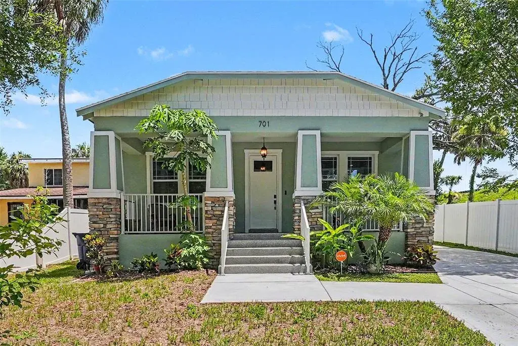 Property for sale at 701 E HOLLYWOOD STREET, TAMPA, FL, 33604