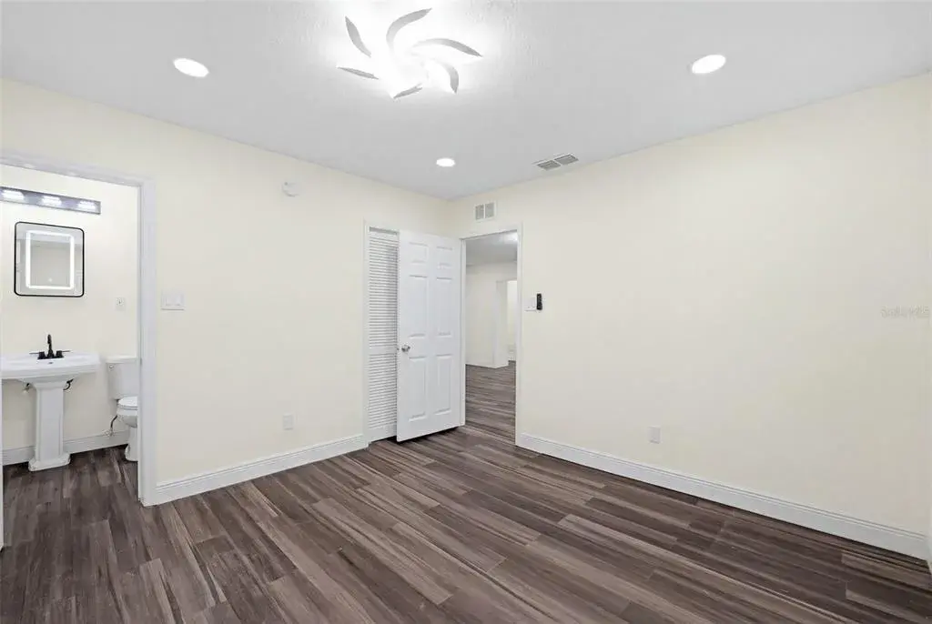 Property for sale at 9402 N 12TH ST, TAMPA, FL, 33612
