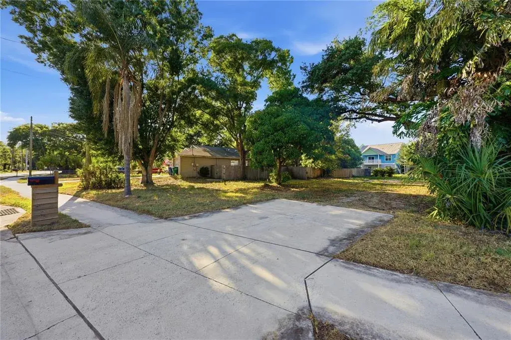 Property for sale at 2929 W AVERILL AVENUE, TAMPA, FL, 33611