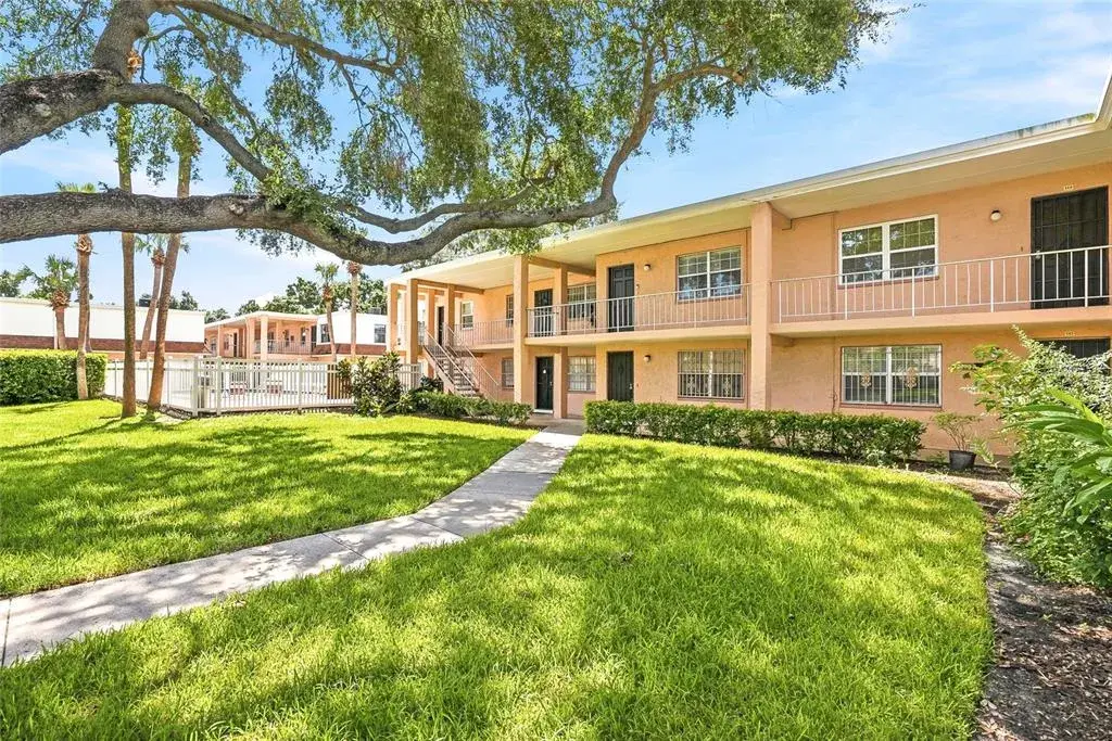 Property for sale at 4702 MICHAEL COURT UNIT 142, TAMPA, FL, 33614