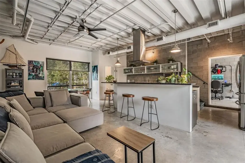 Property for sale at 3107 W DE LEON STREET UNIT 6, TAMPA, FL, 33609