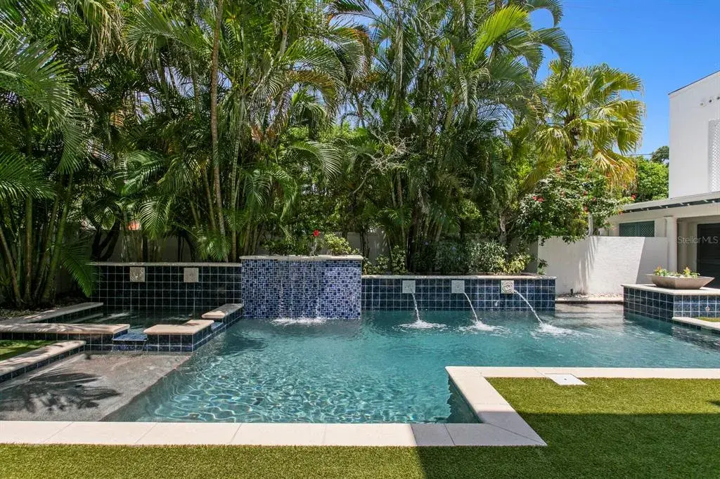 Property for sale at 907 BAYSHORE BOULEVARD, TAMPA, FL, 33606