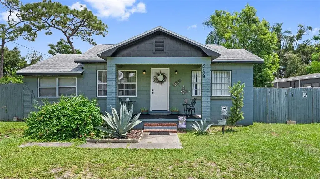 Property for sale at 8709 EL PORTAL DRIVE, TAMPA, FL, 33604