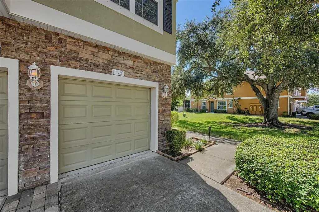 1 car garage