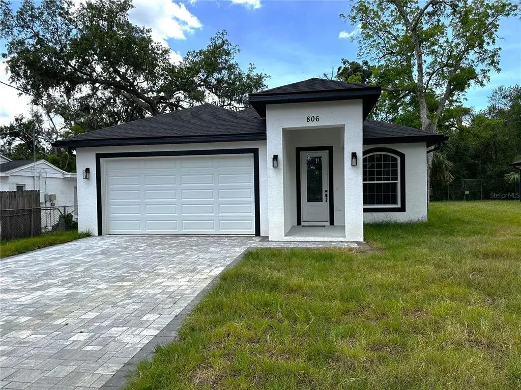 Property for sale at 806 W LOWRY LANE, TAMPA, FL, 33604