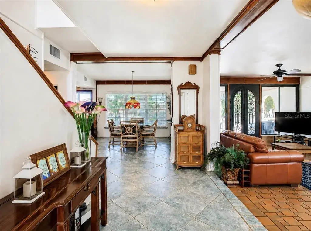 Rear Foyer