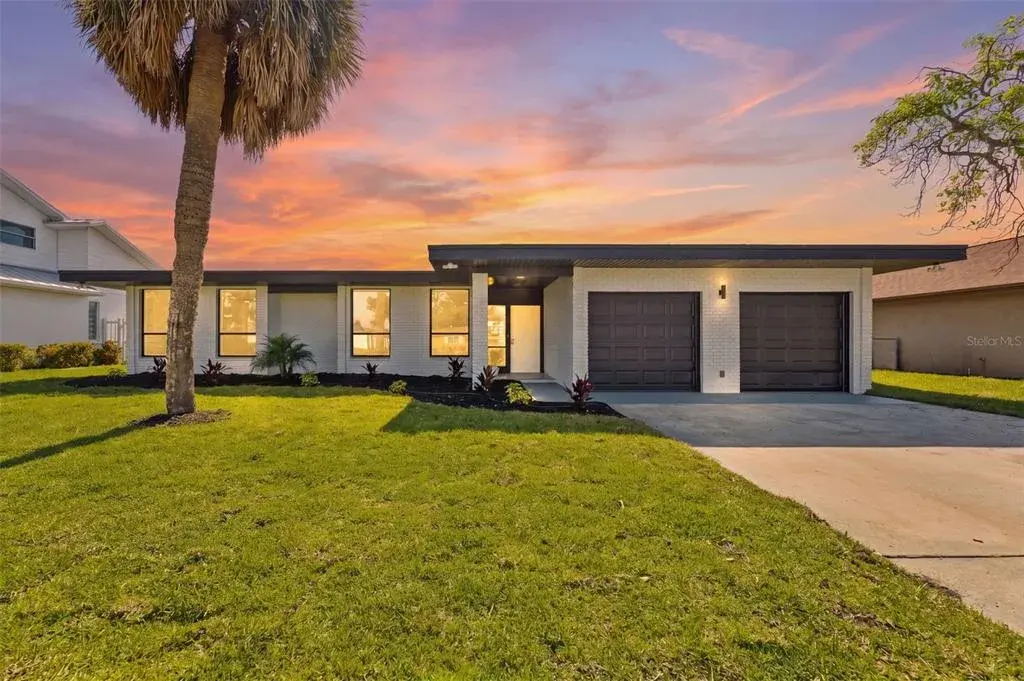 Property for sale at 3917 E EDEN ROC CIRCLE, TAMPA, FL, 33634