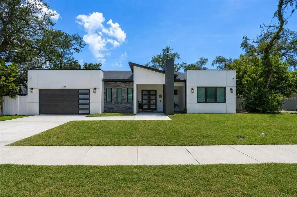 Property for sale at 3306 W VAN BUREN DRIVE, TAMPA, FL, 33611