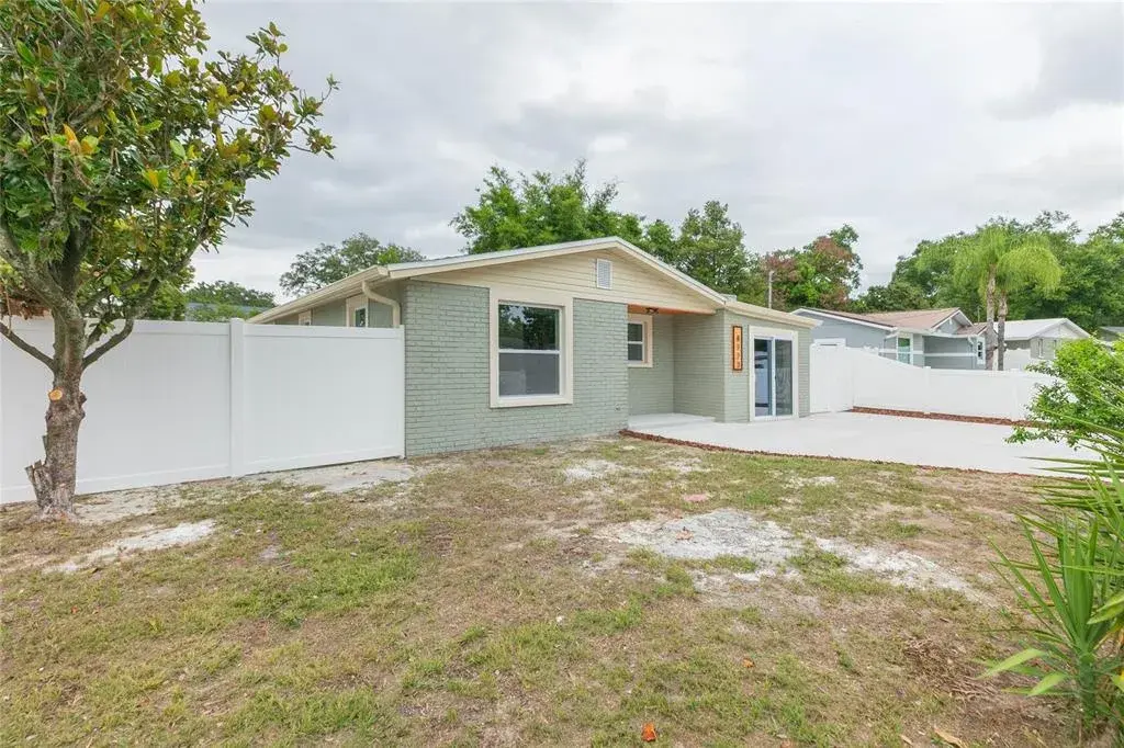 Property for sale at 8723 N RIVER FOREST CIRCLE, TAMPA, FL, 33604