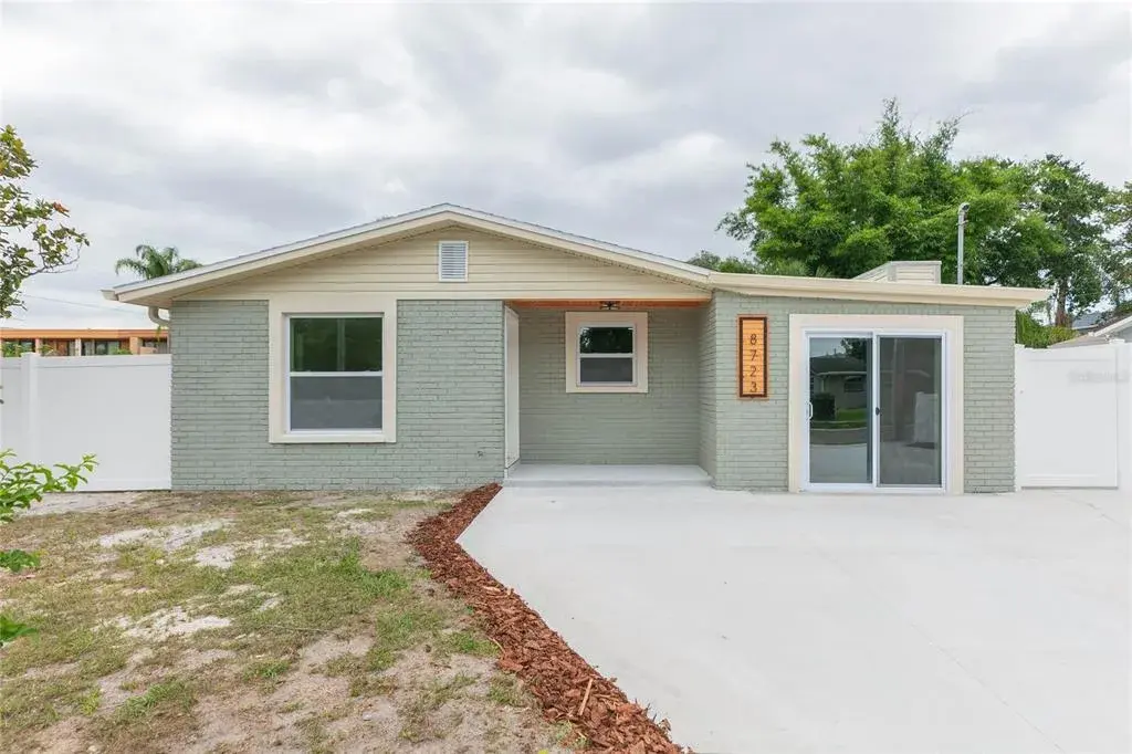 Property for sale at 8723 N RIVER FOREST CIRCLE, TAMPA, FL, 33604