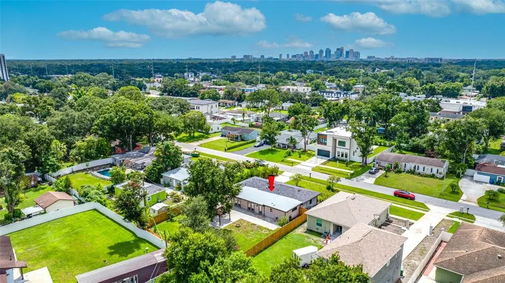 Property for sale at 2121 W FARWELL DRIVE, TAMPA, FL, 33603