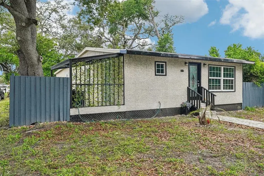 Property for sale at 8514 N BRANCH AVENUE, TAMPA, FL, 33604