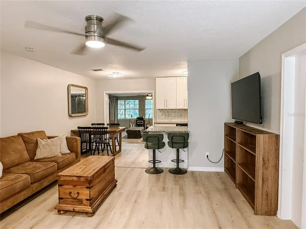 Property for sale at 7413 LAKESHORE DRIVE, TAMPA, FL, 33604