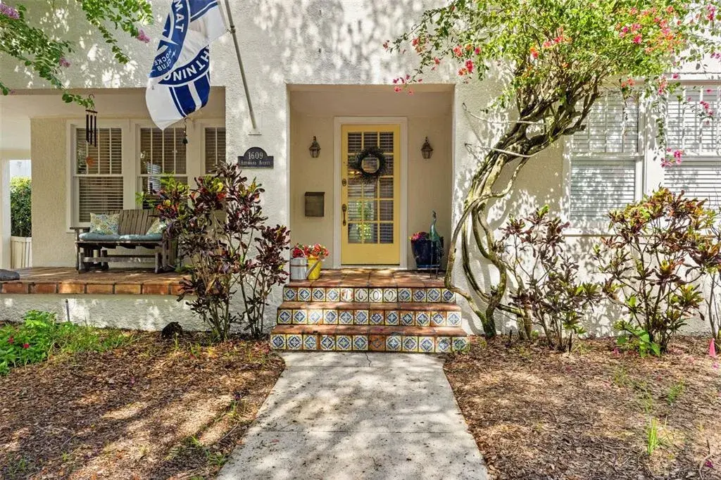 Property for sale at 1609 S ARRAWANA AVENUE, TAMPA, FL, 33629