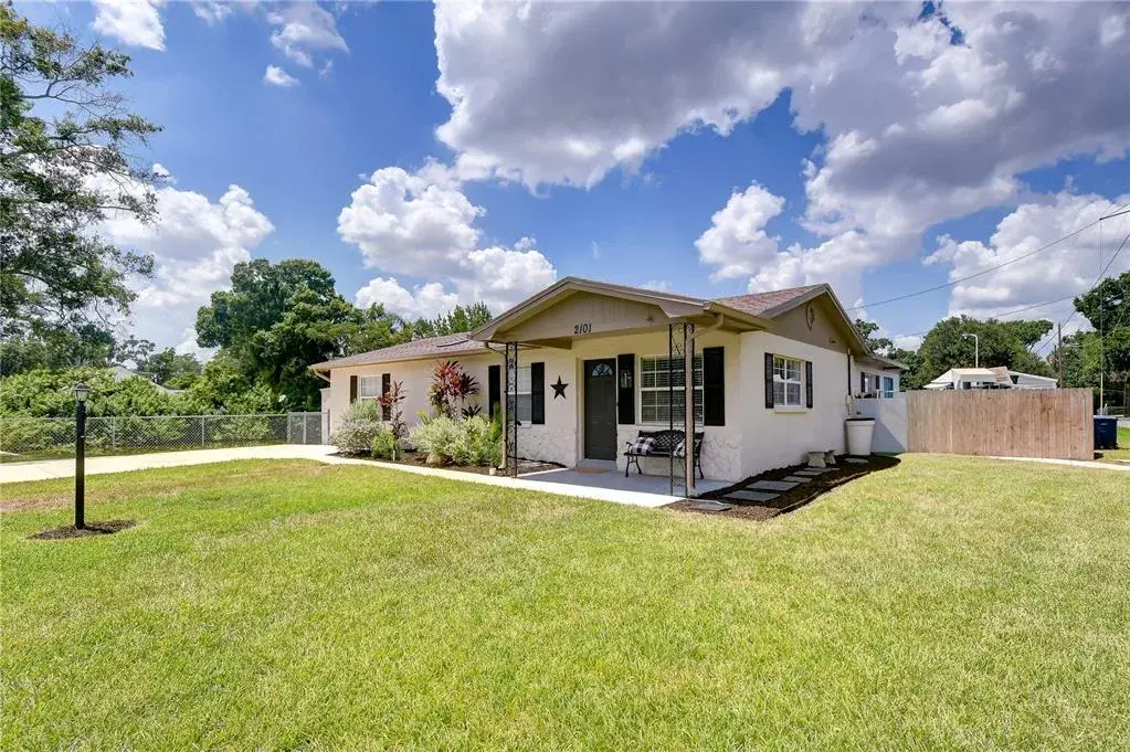Property for sale at 2101 W HAMILTON AVENUE, TAMPA, FL, 33604
