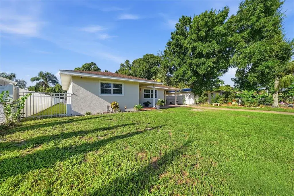 Property for sale at 3006 W SAINT CONRAD STREET, TAMPA, FL, 33607