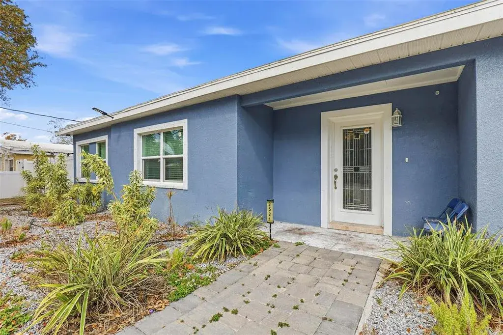 Property for sale at 2521 W CREST AVENUE, TAMPA, FL, 33614