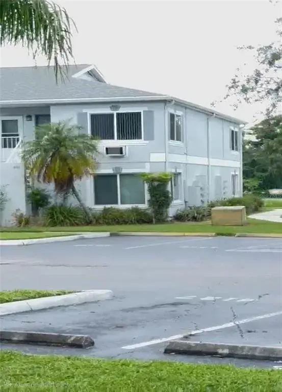 Property for sale at 4127 DOLPHIN DRIVE UNIT 4127, TAMPA, FL, 33617