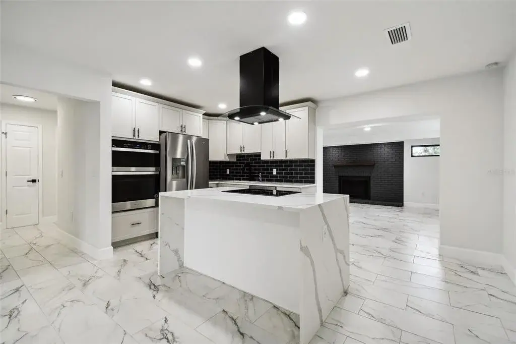 Property for sale at 4910 N DARBY AVENUE, TAMPA, FL, 33603