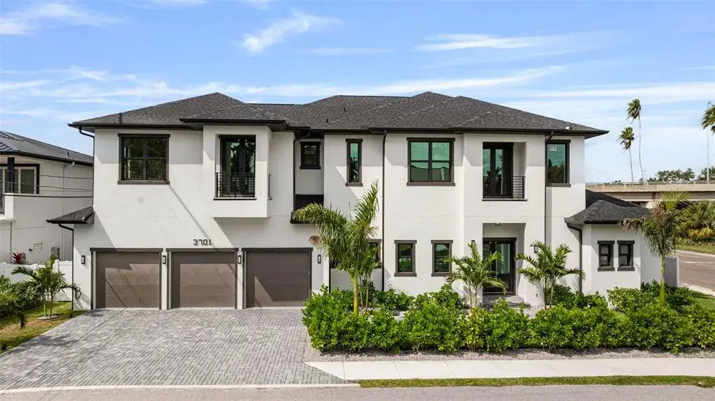 Property for sale at 3701 S LYNWOOD AVENUE, TAMPA, FL, 33611