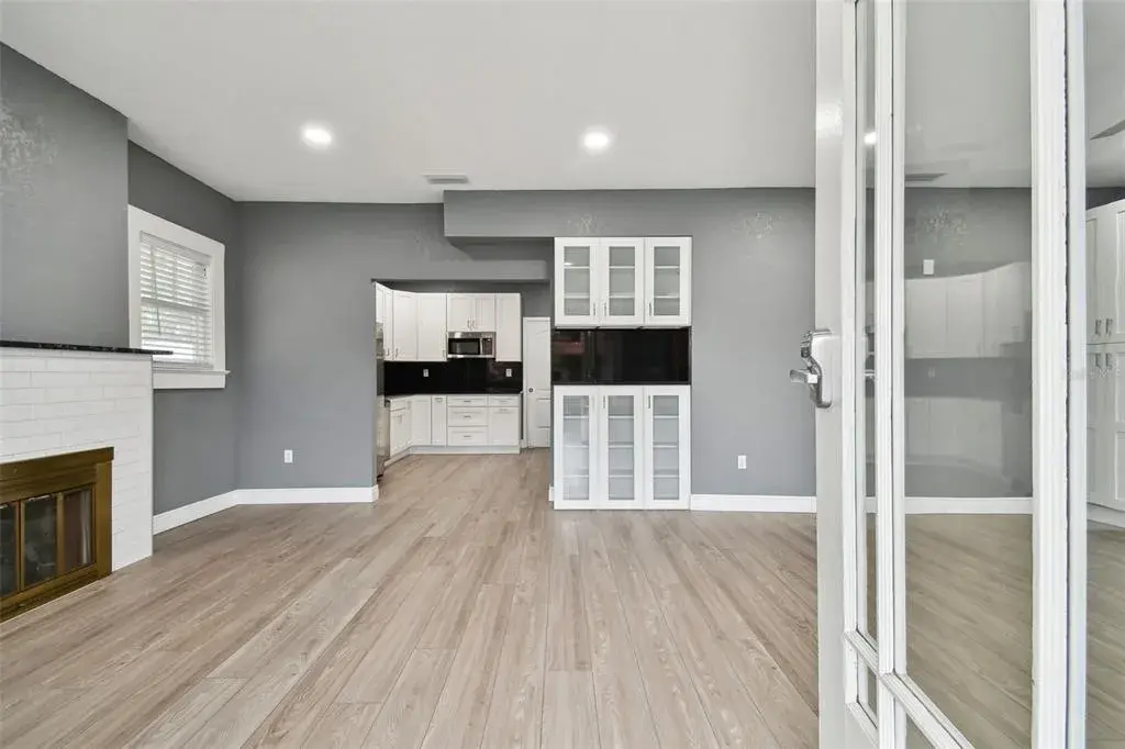 Property for sale at 6810 N NAVIN AVENUE, TAMPA, FL, 33604