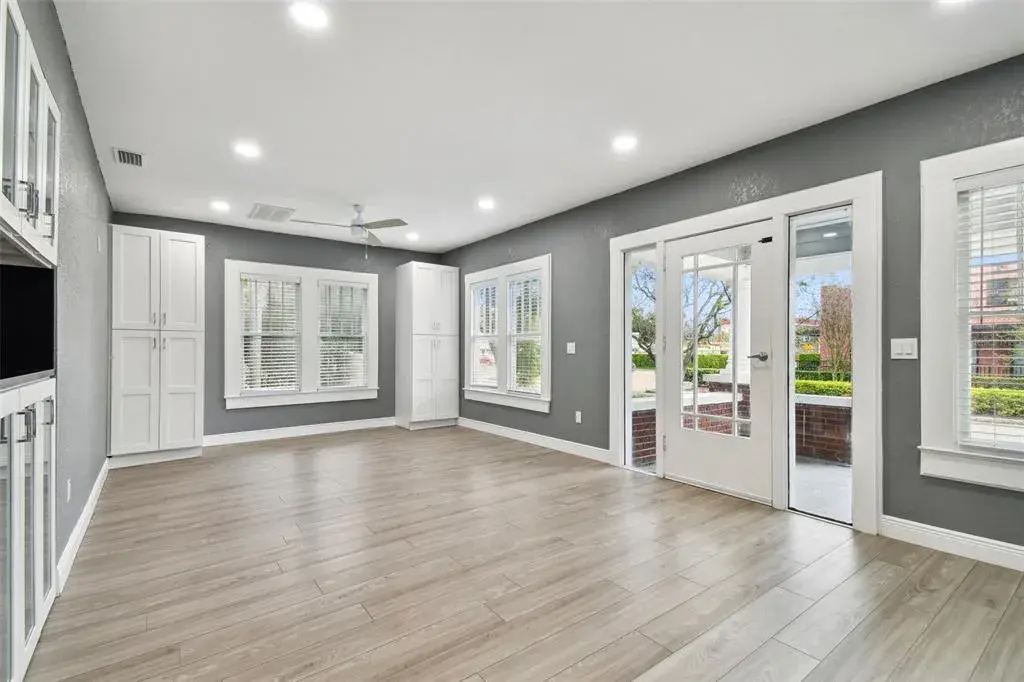 Property for sale at 6810 N NAVIN AVENUE, TAMPA, FL, 33604