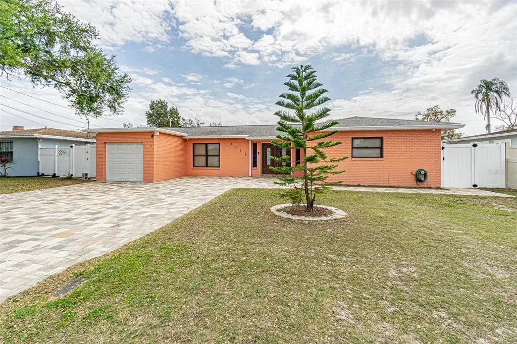 Property for sale at 3112 W HENRY AVENUE, TAMPA, FL, 33614