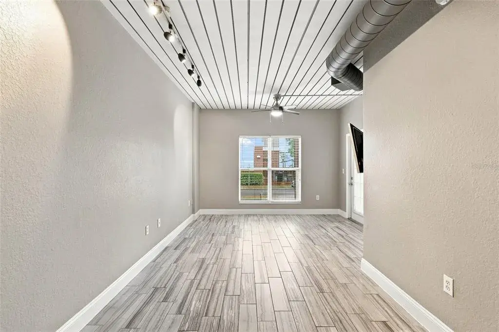 Property for sale at 2410 W AZEELE STREET UNIT 216, TAMPA, FL, 33609