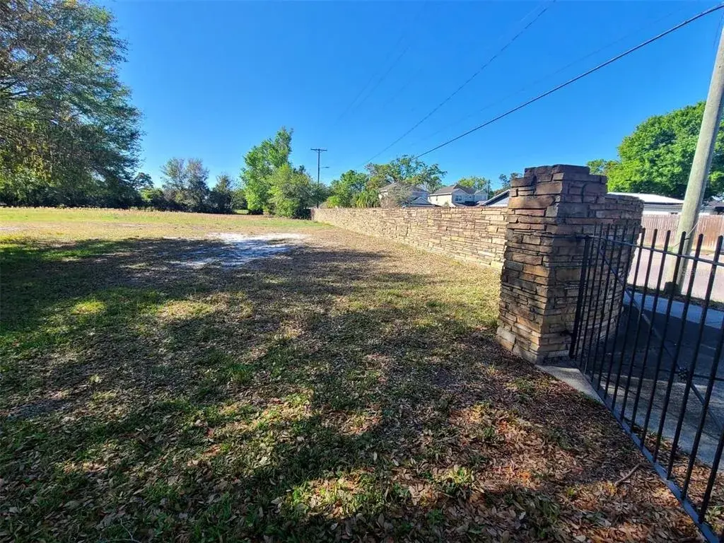 Stone Wall 330 ft