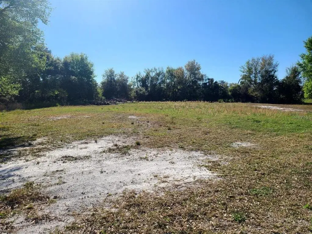 Land to the Right