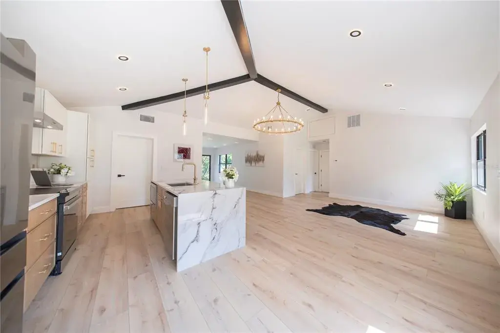 Property for sale at 605 N WOODLYNNE AVENUE, TAMPA, FL, 33609