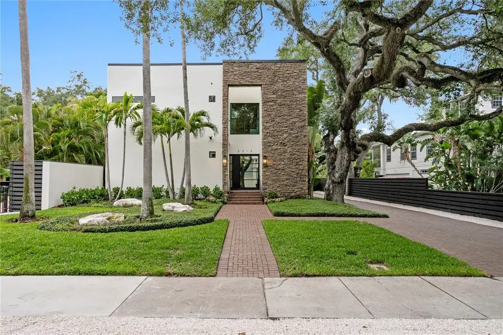 Property for sale at 2515 W SHELL POINT ROAD, TAMPA, FL, 33611