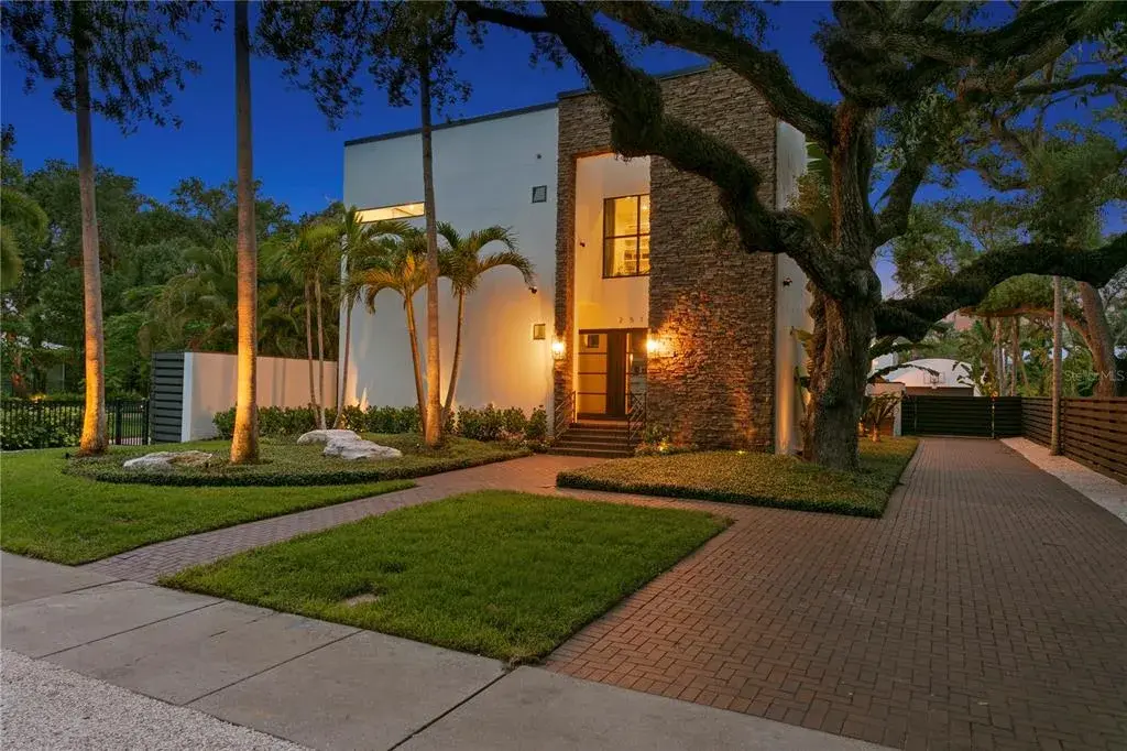 Property for sale at 2515 W SHELL POINT ROAD, TAMPA, FL, 33611