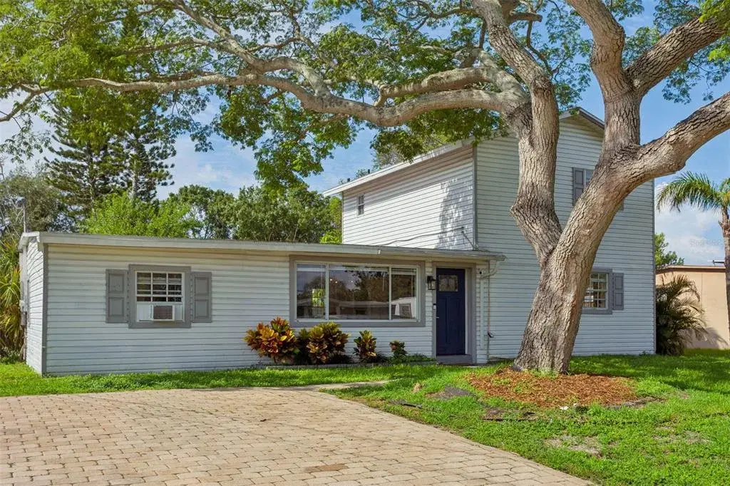 Property for sale at 4012 W FAIRVIEW HEIGHTS, TAMPA, FL, 33616