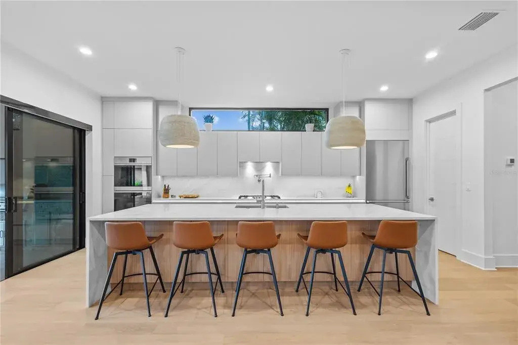 Property for sale at 805 W INDIANA AVENUE, TAMPA, FL, 33603