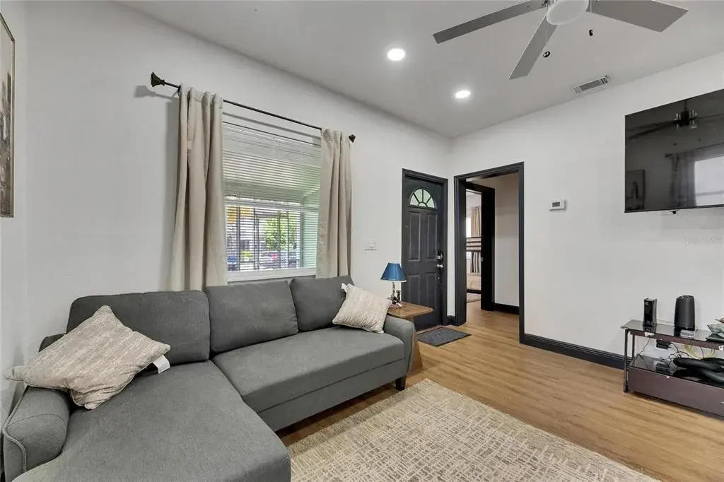 Property for sale at 1009 E COLUMBUS DRIVE, TAMPA, FL, 33605