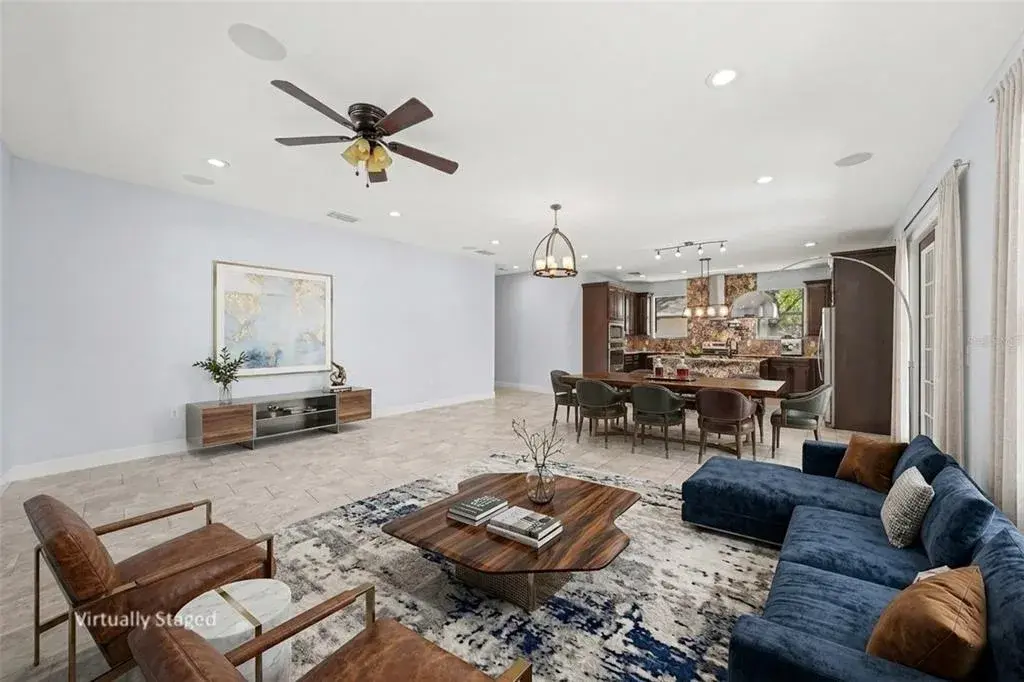 Living room/ Dining Combo