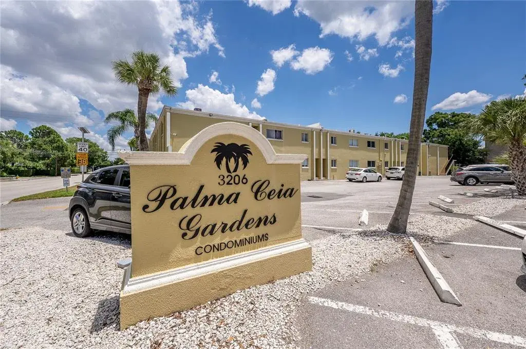 Property for sale at 3206 W AZEELE STREET UNIT 129, TAMPA, FL, 33609