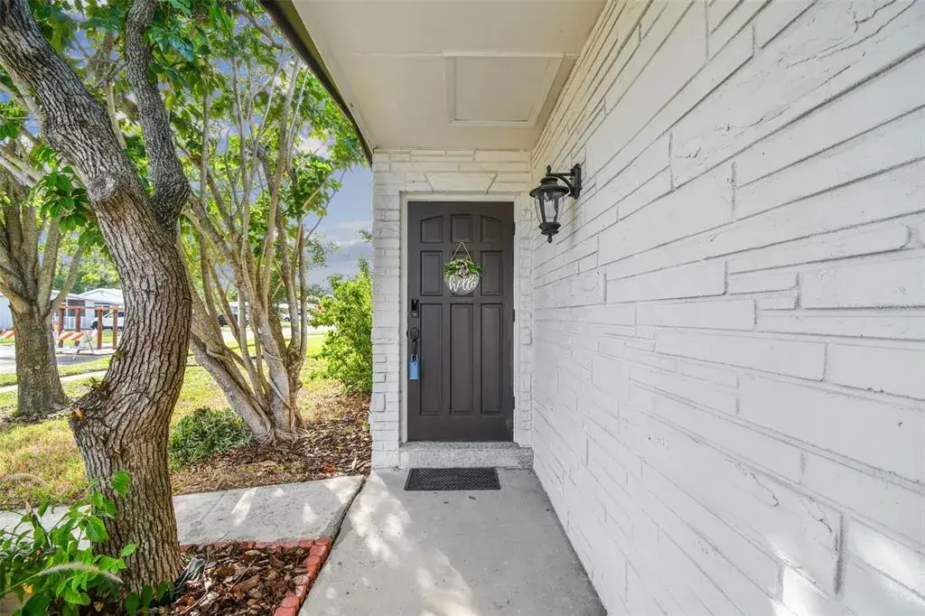 Property for sale at 6551 S WEST SHORE CIRCLE, TAMPA, FL, 33616