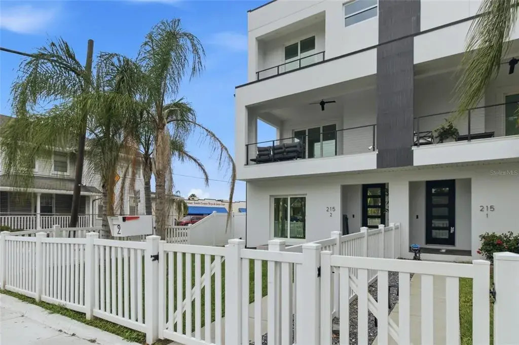 Property for sale at 215 W COLUMBUS DRIVE UNIT 2, TAMPA, FL, 33602